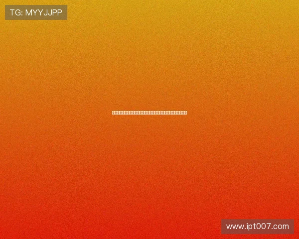 力的传导之谜斯马特亚当斯碰撞左肩却扶右肩退场引发热议赛场瞬间